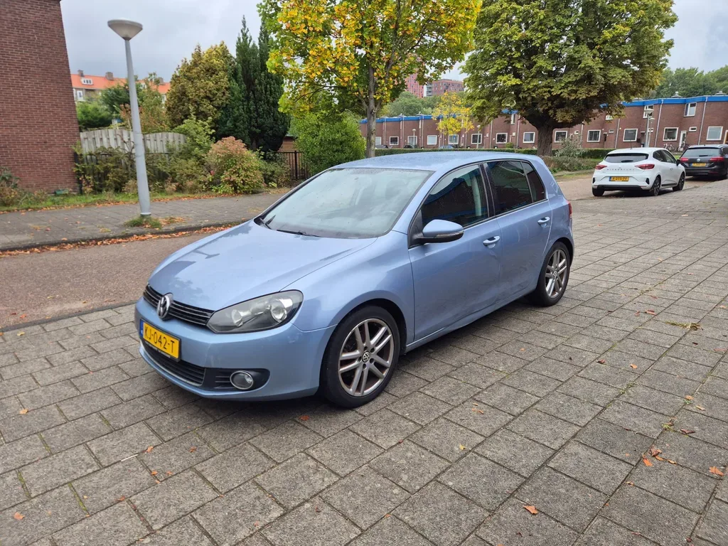 Volkswagen Golf (2010) — foto 1