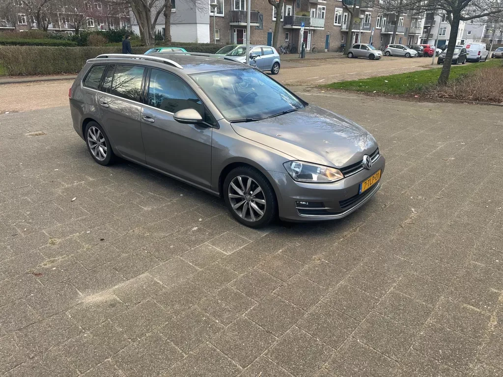 Volkswagen Golf (2014) — foto 1