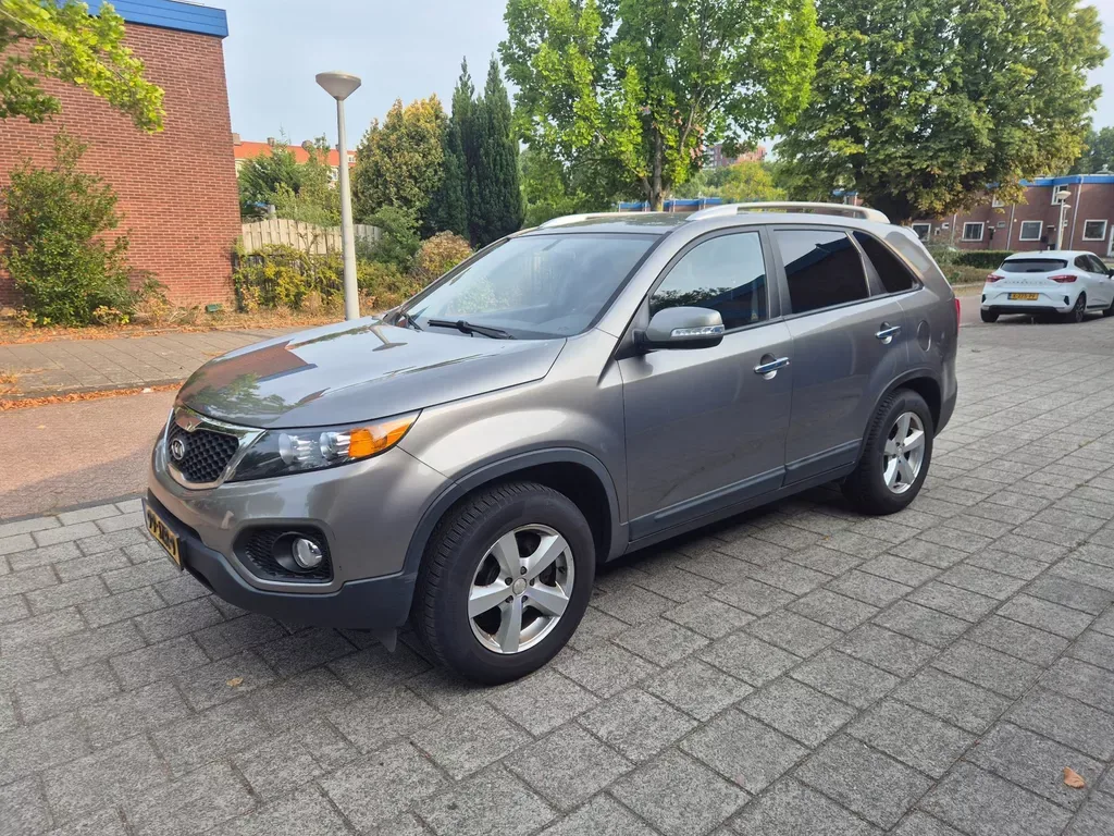 Kia Sorento (2010) — foto 1
