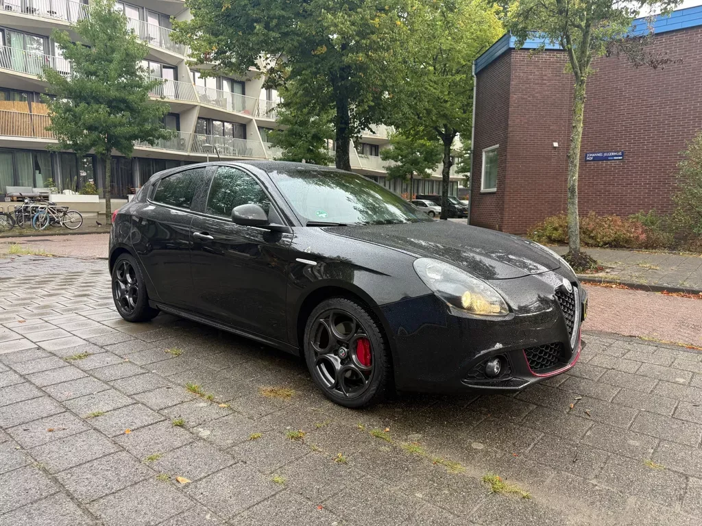 Alfa Romeo Giulietta (2017) — foto 1