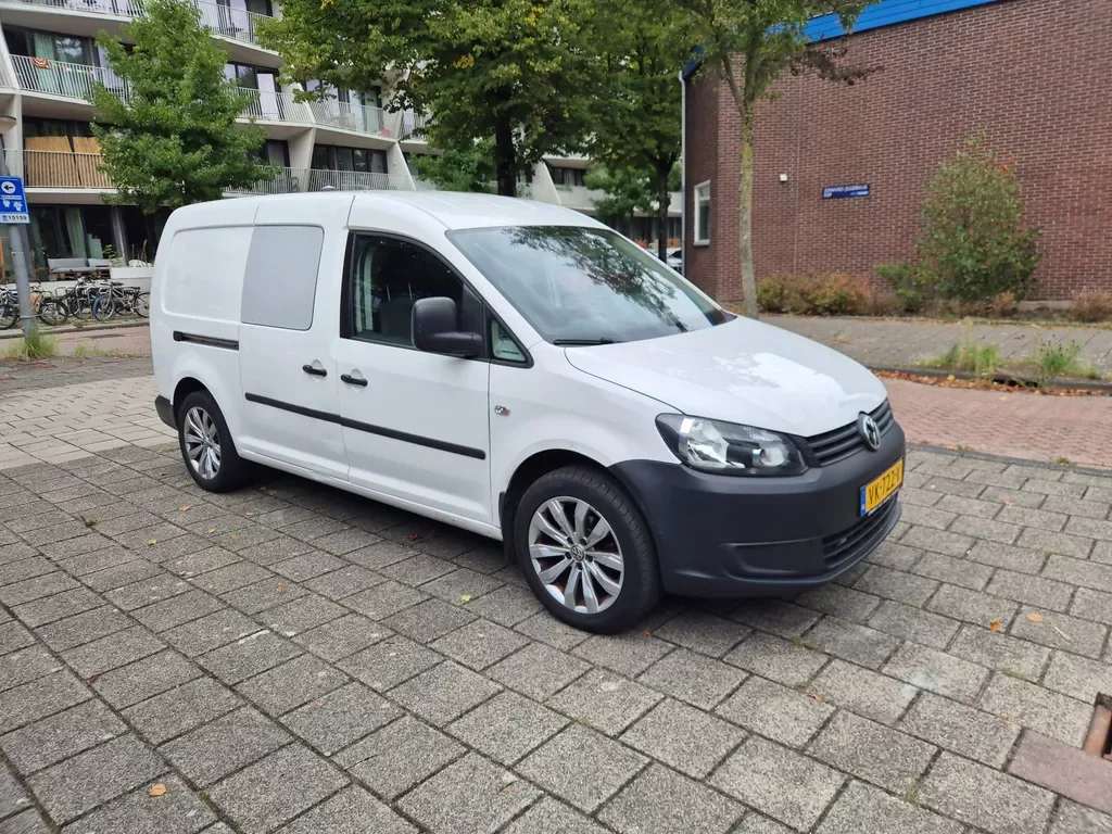 Volkswagen Caddy (2014) — foto 1