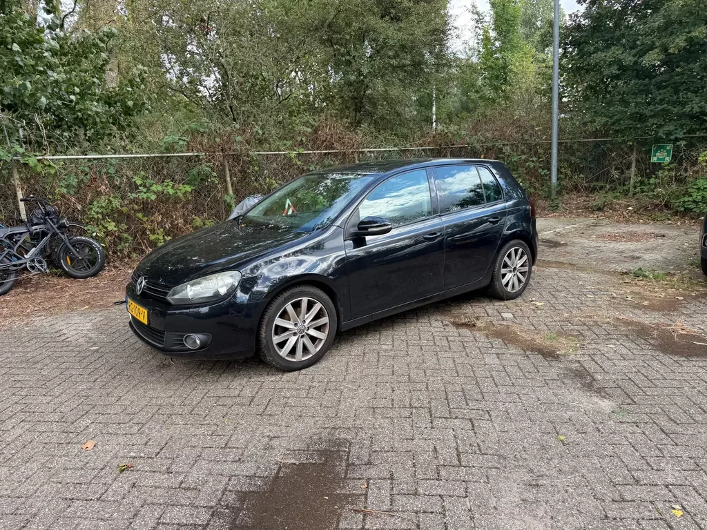 Volkswagen Golf (2009) — foto 1