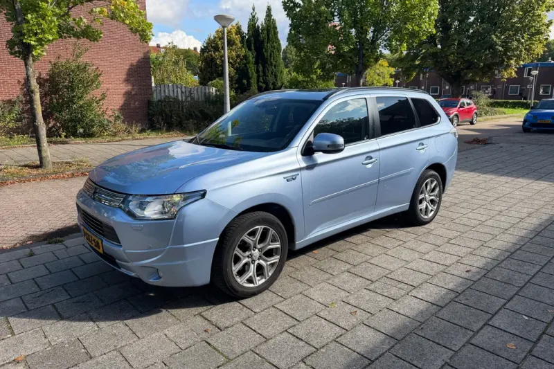 Mitsubishi Outlander (2013)