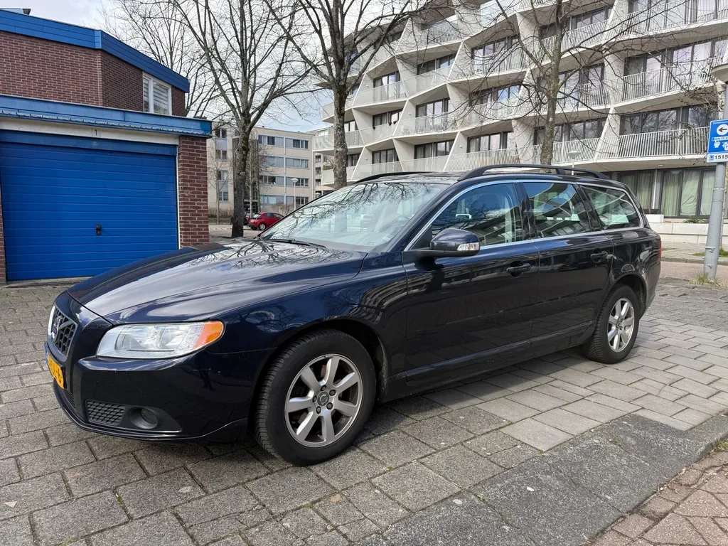 Volvo V70 (2011) — foto 1