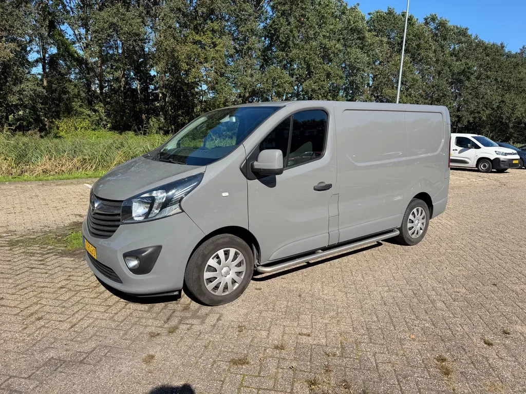 Opel Vivaro (2016) — foto 1