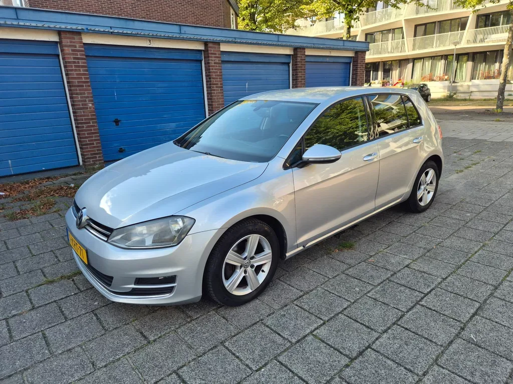 Volkswagen Golf (2013) — foto 1