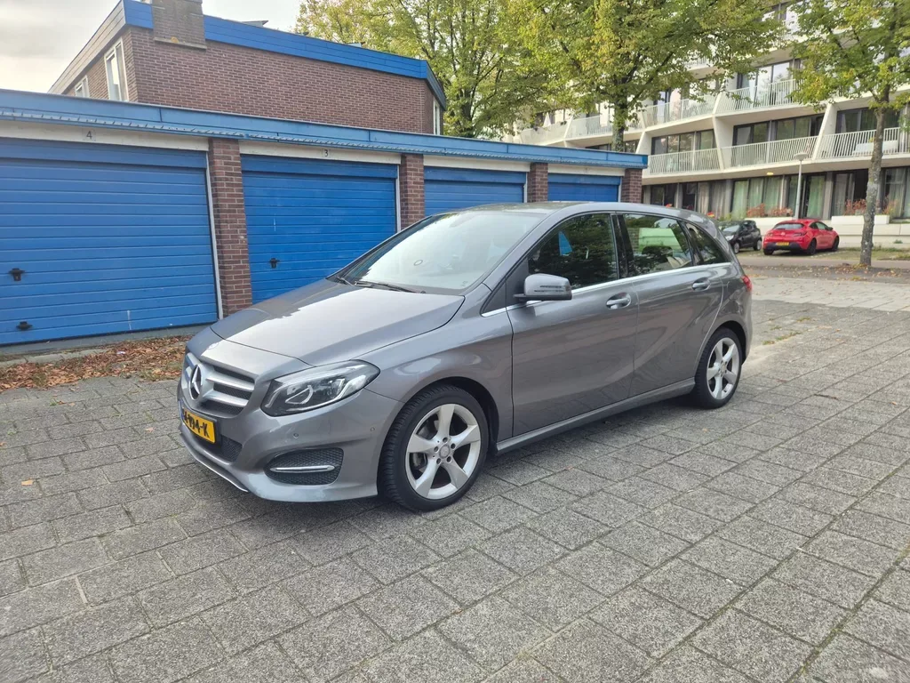 Mercedes-Benz B-Klasse (2015) — foto 1