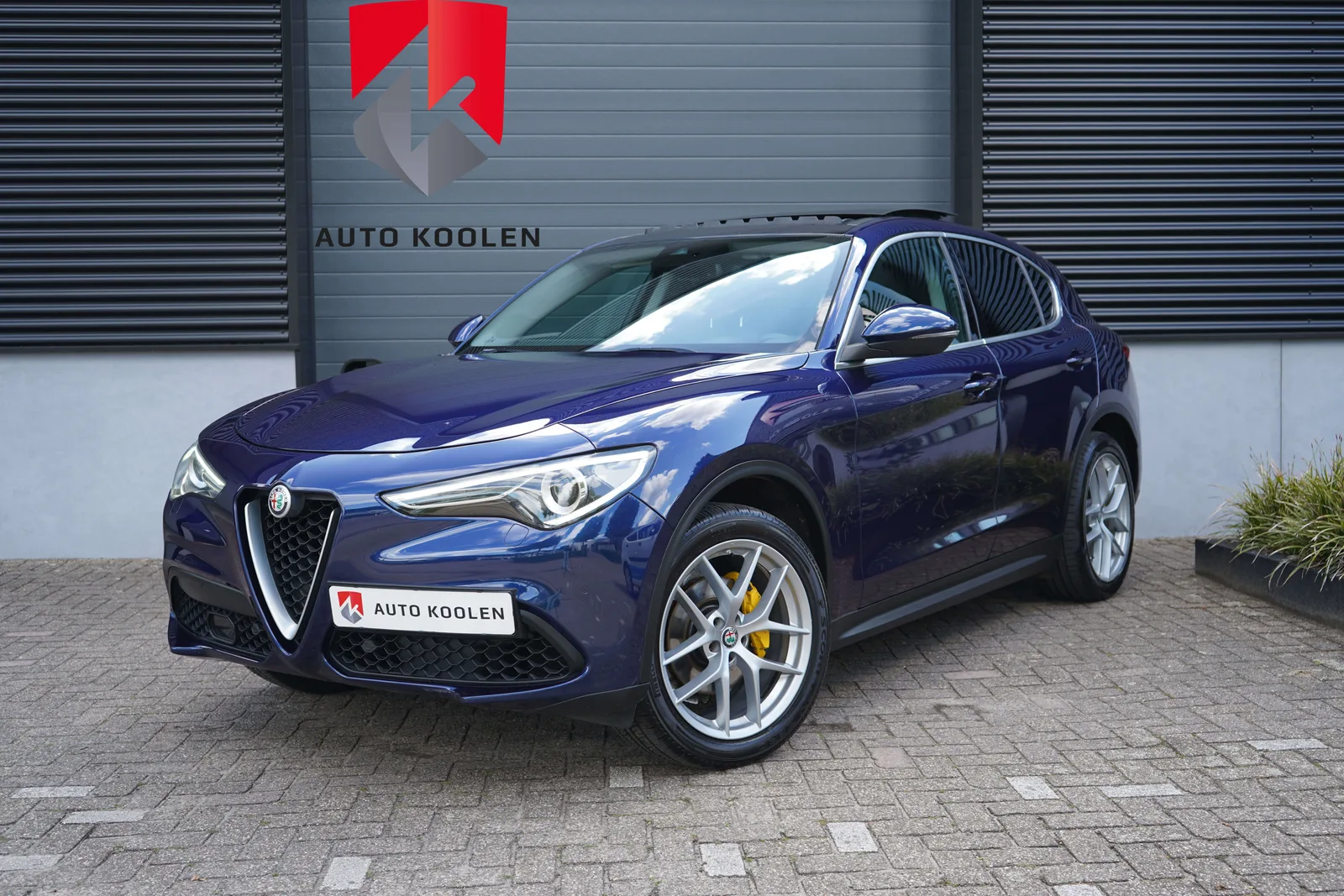 Alfa Romeo Stelvio (2017) — foto 1