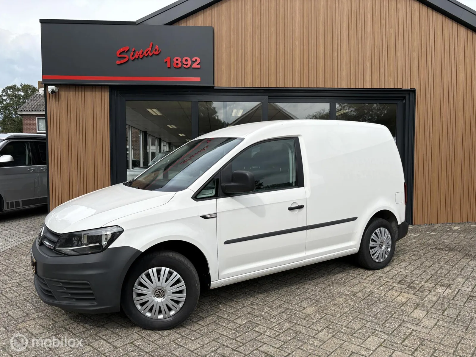Volkswagen Caddy (2016) — foto 1