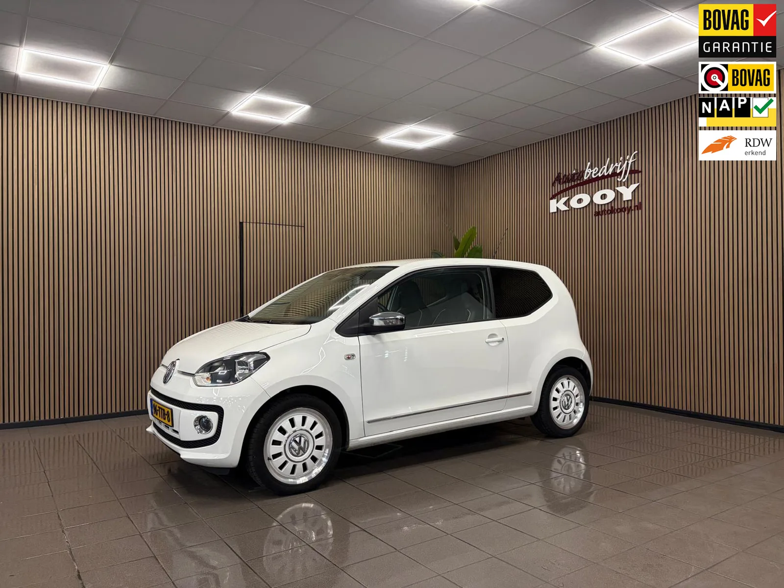 Volkswagen Up! (2012) — foto 1