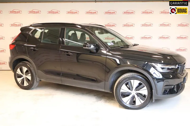 Volvo XC40 (2023)