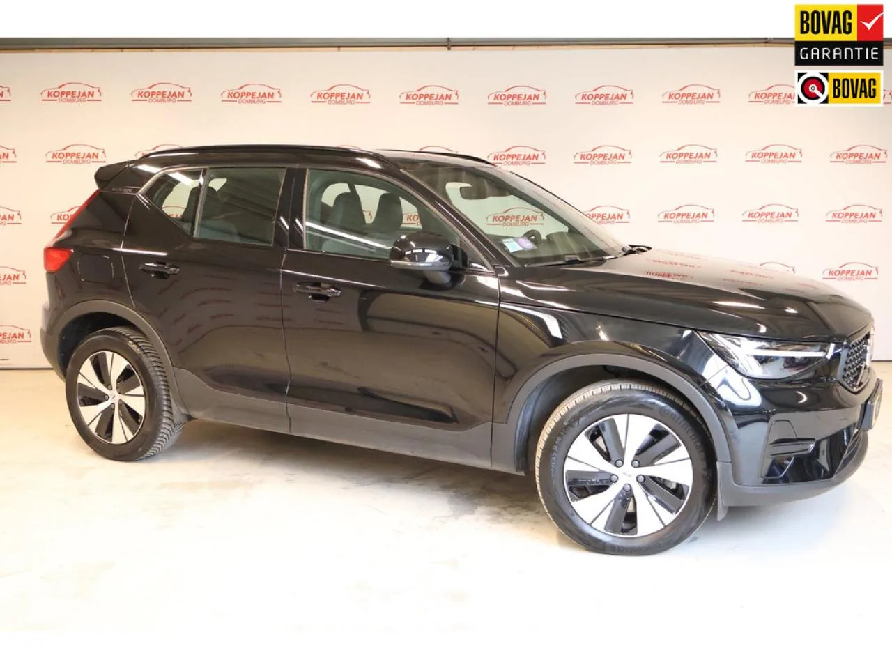 Volvo XC40 (2023) — foto 1
