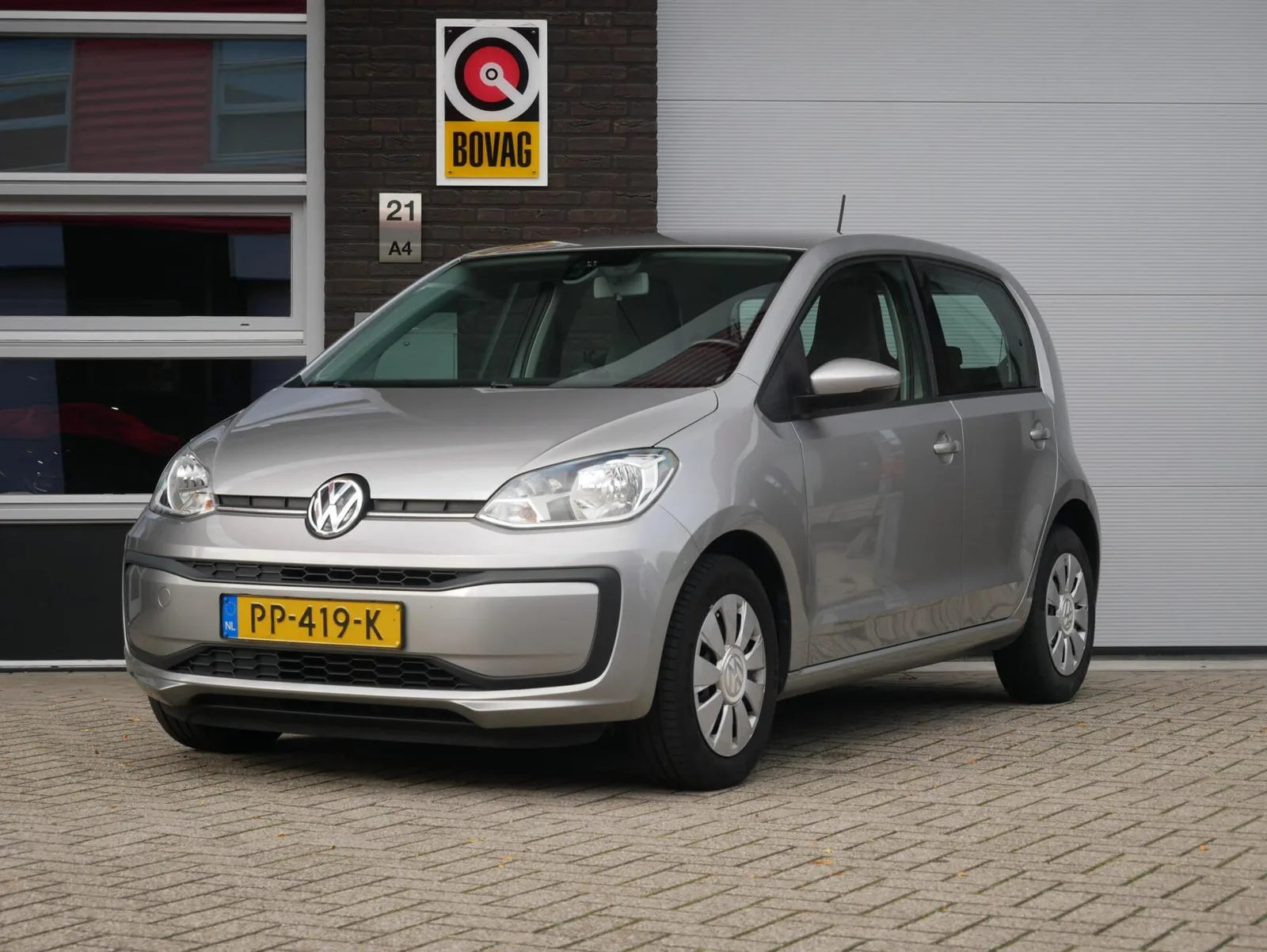 Volkswagen Up! (2017) — foto 1