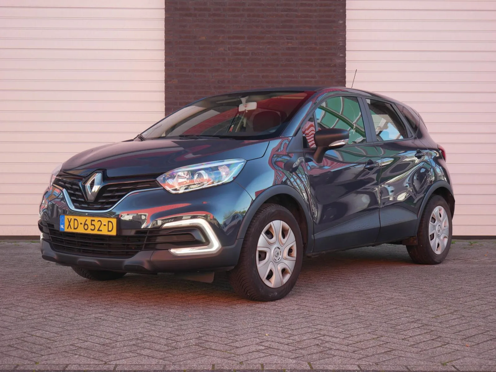 Renault Captur (2018) — foto 1