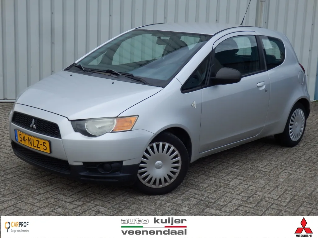 Mitsubishi Colt (2010) — foto 1
