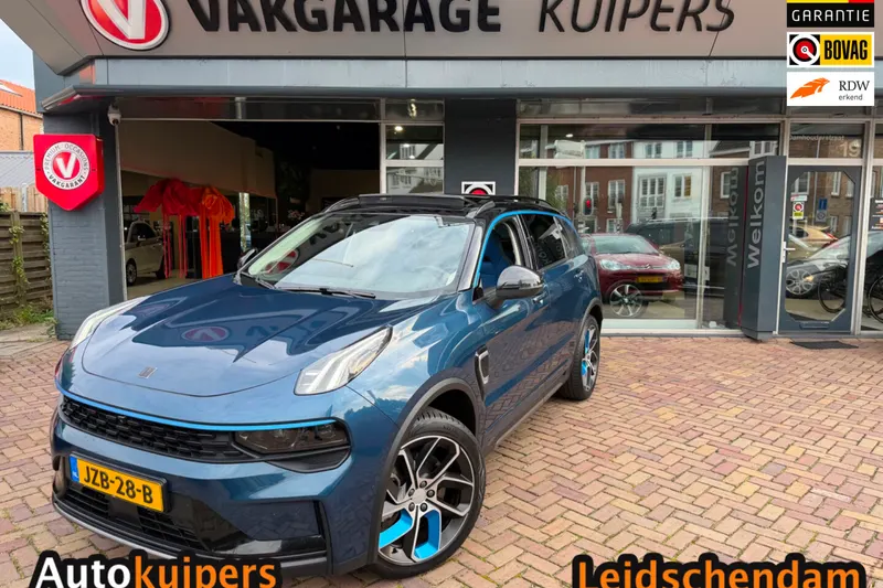 Lynk & Co 01 (2022)