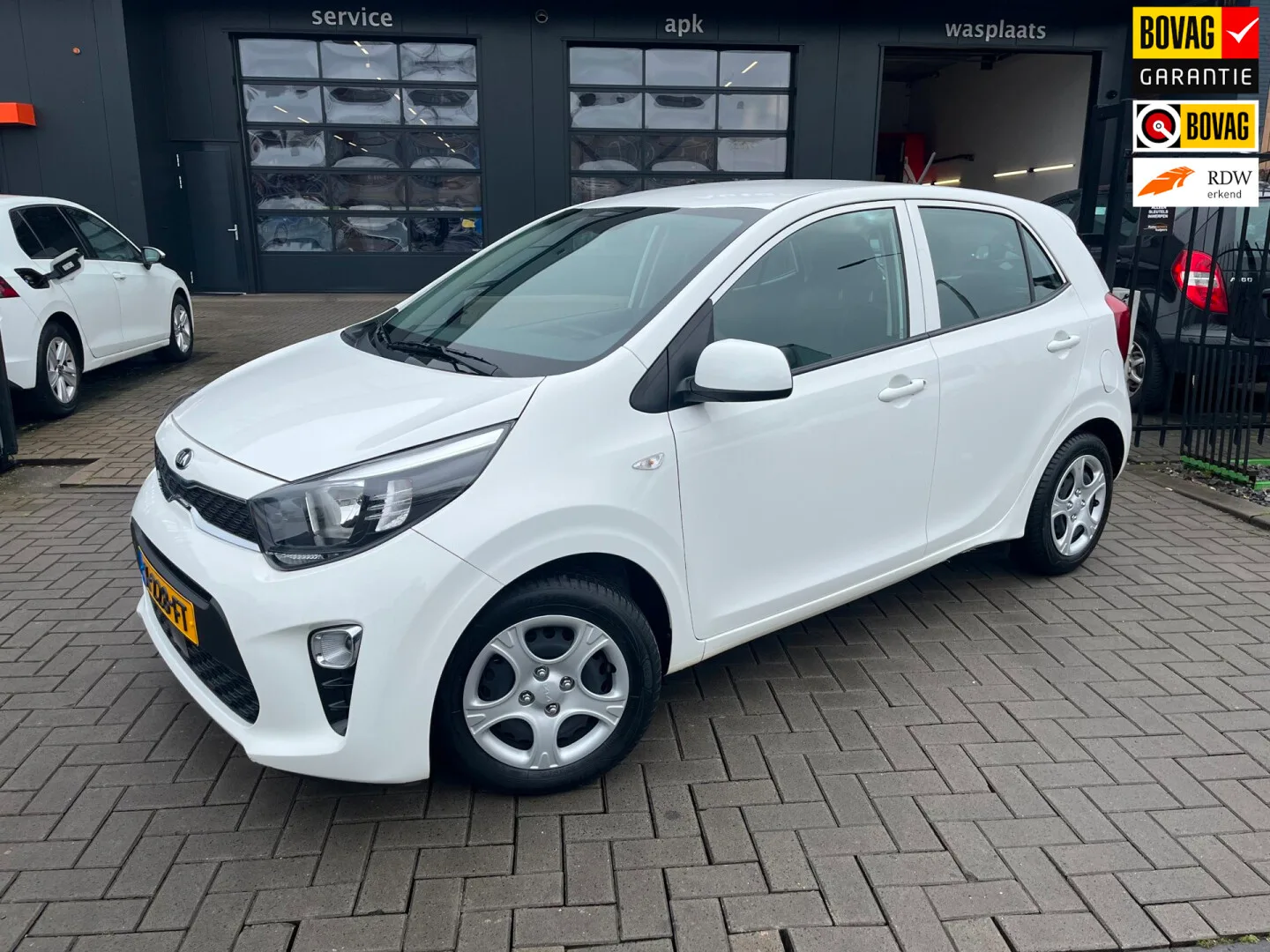 Kia Picanto (2023) — foto 1