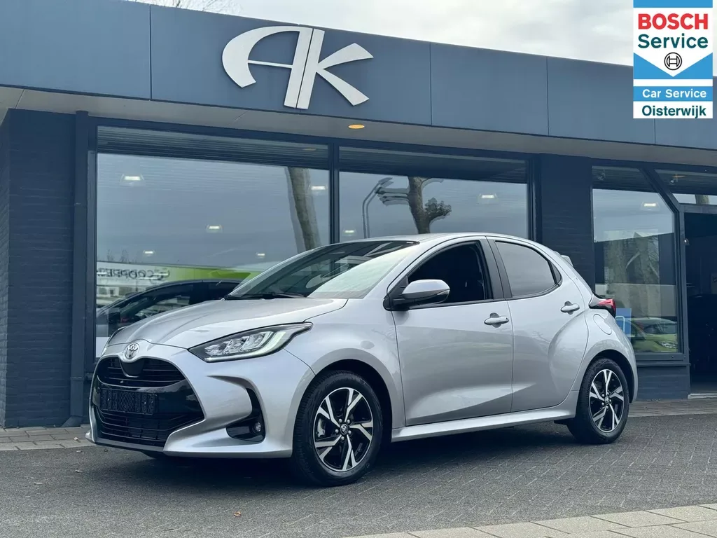 Toyota Yaris (2025) — foto 1