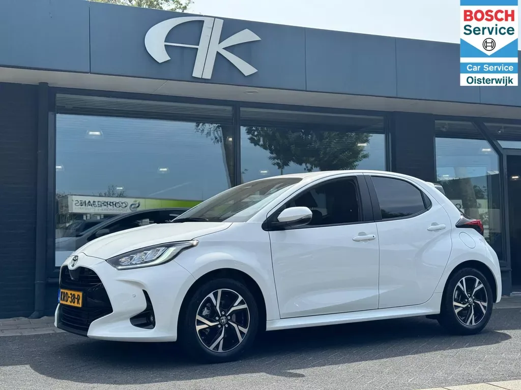 Toyota Yaris (2025) — foto 1