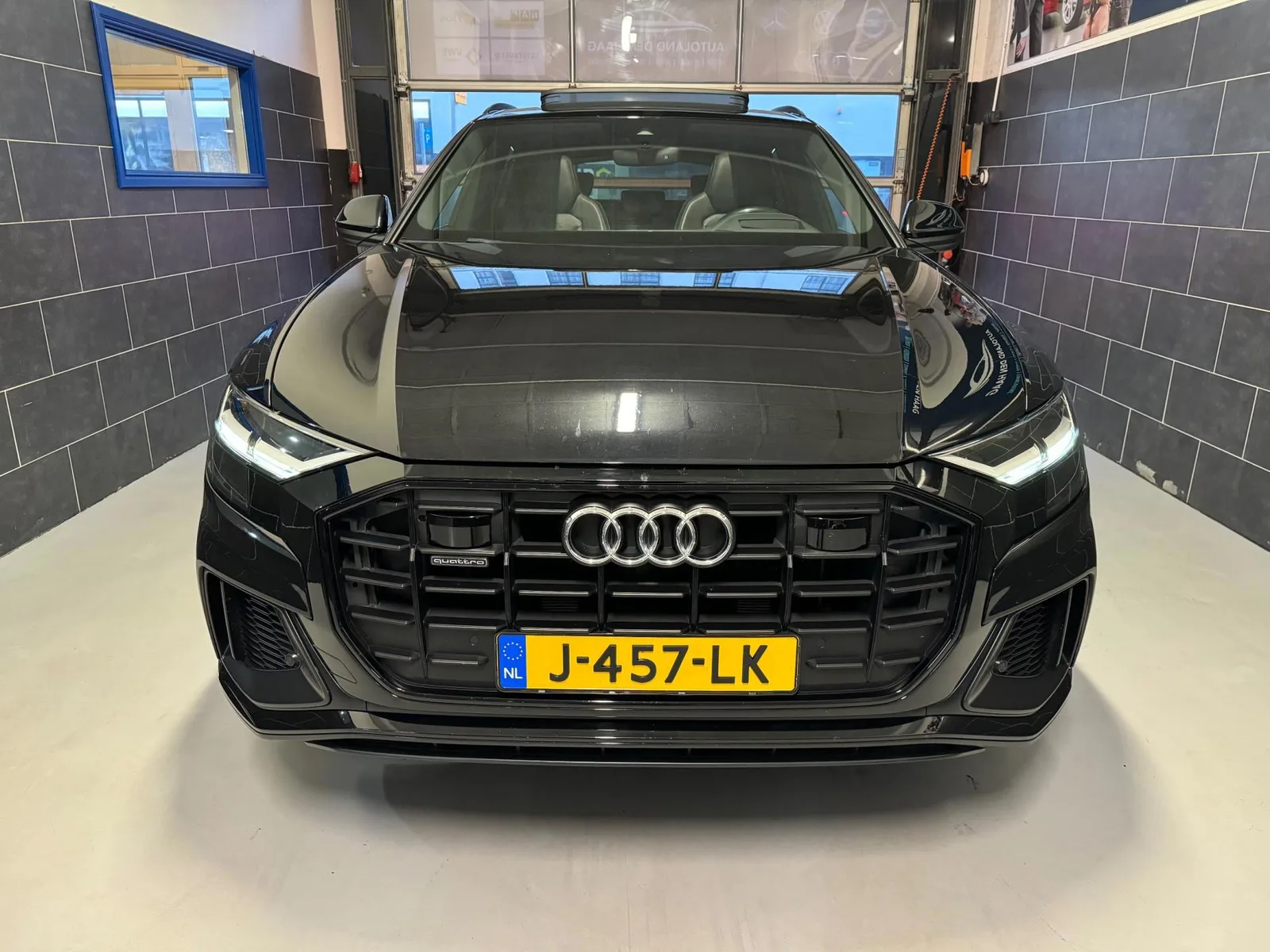 Audi Q8 (2019) — foto 1