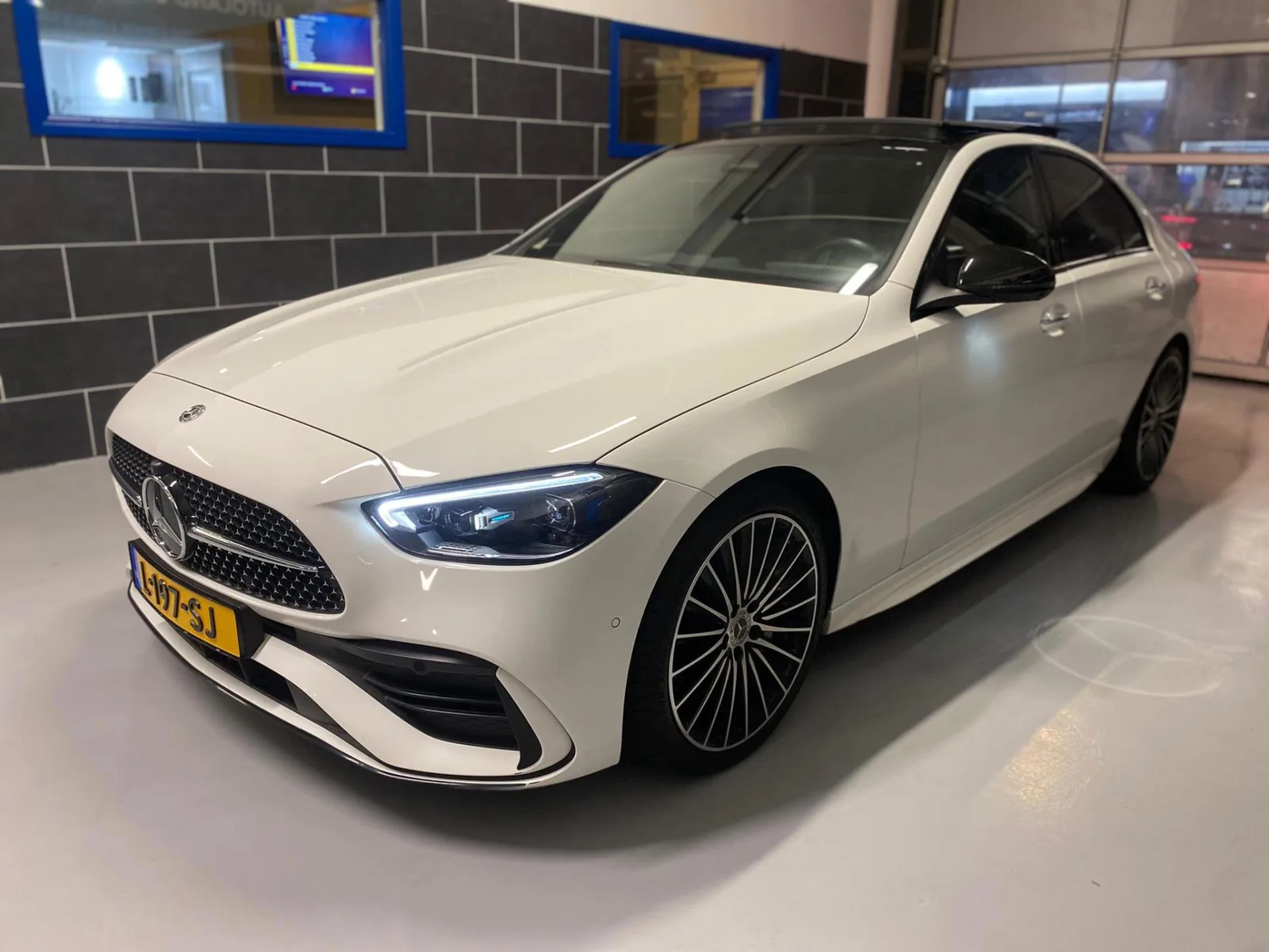 Mercedes-Benz C-Klasse (2021) — foto 1