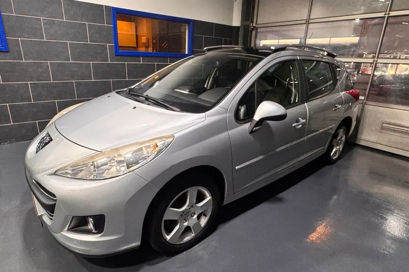 Peugeot 207 (2010)