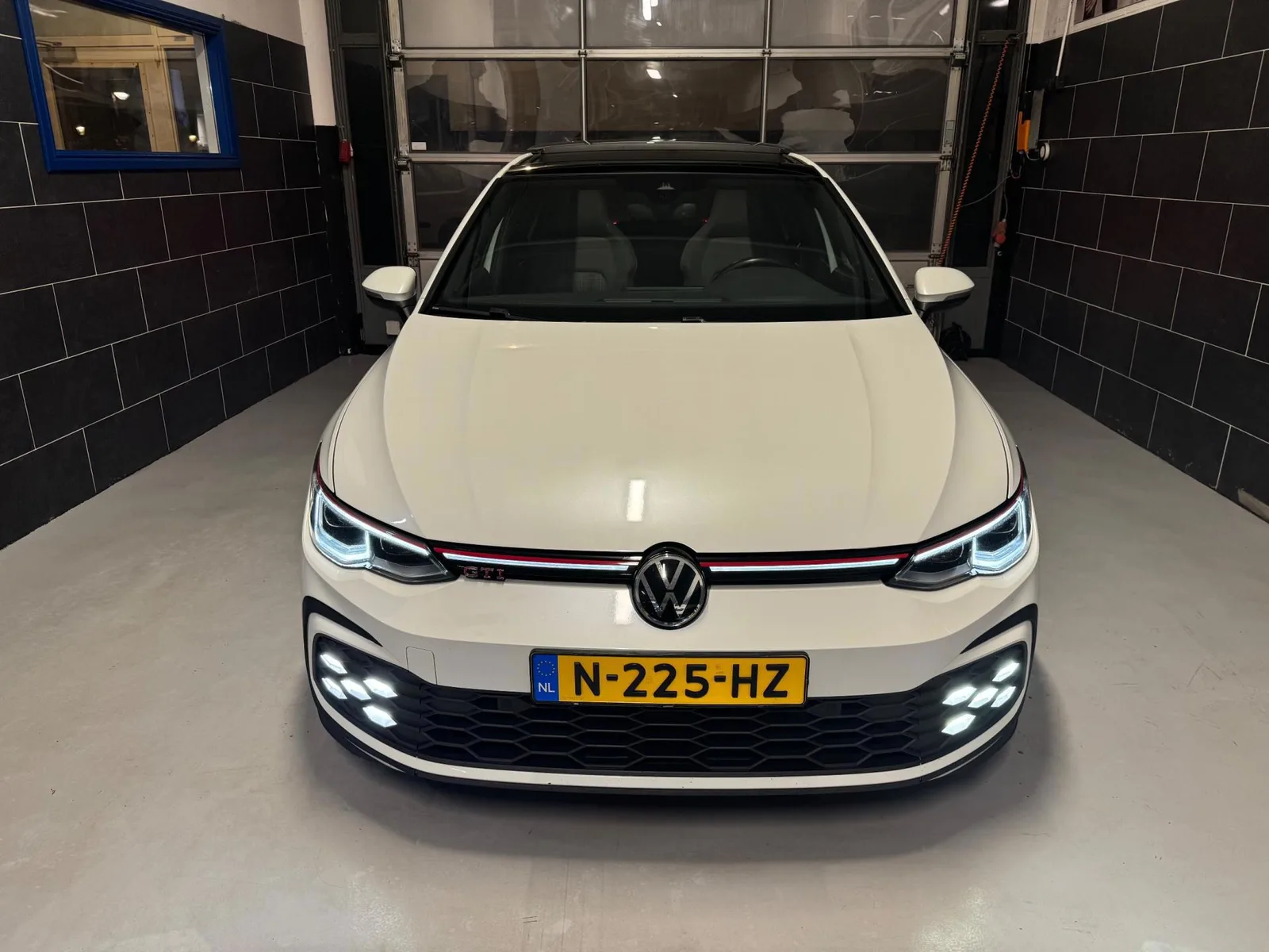 Volkswagen Golf (2021) — foto 1