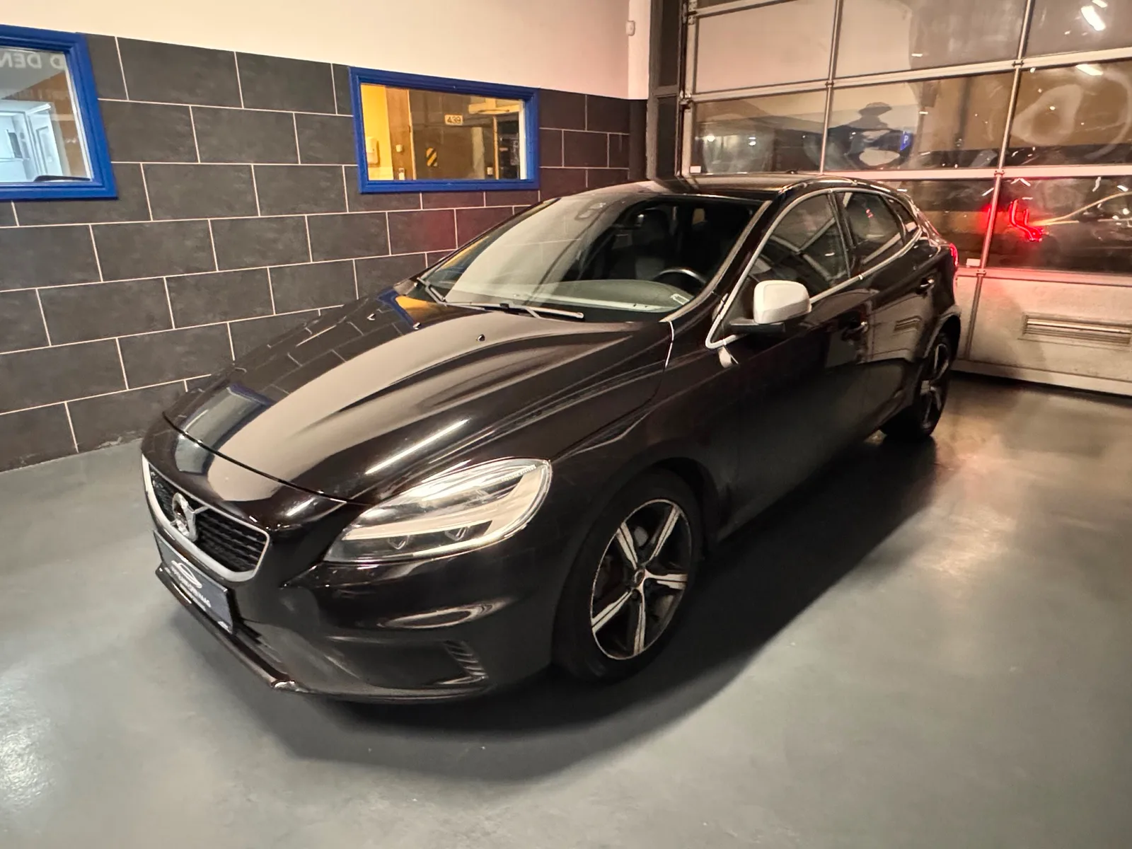Volvo V40 (2017) — foto 1