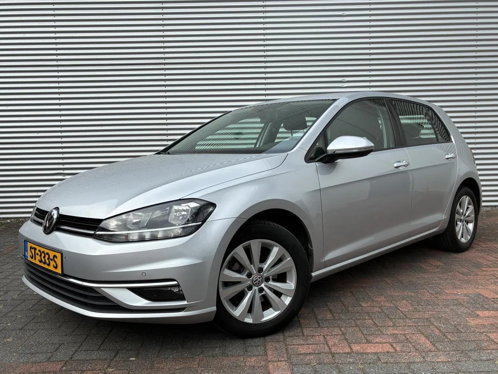Volkswagen Golf (2018) — foto 1