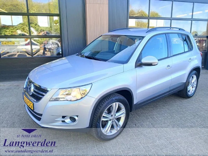 Volkswagen Tiguan (2011) — foto 1