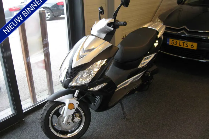 Yamasaki Snorscooter MB50QT-C3 (0)