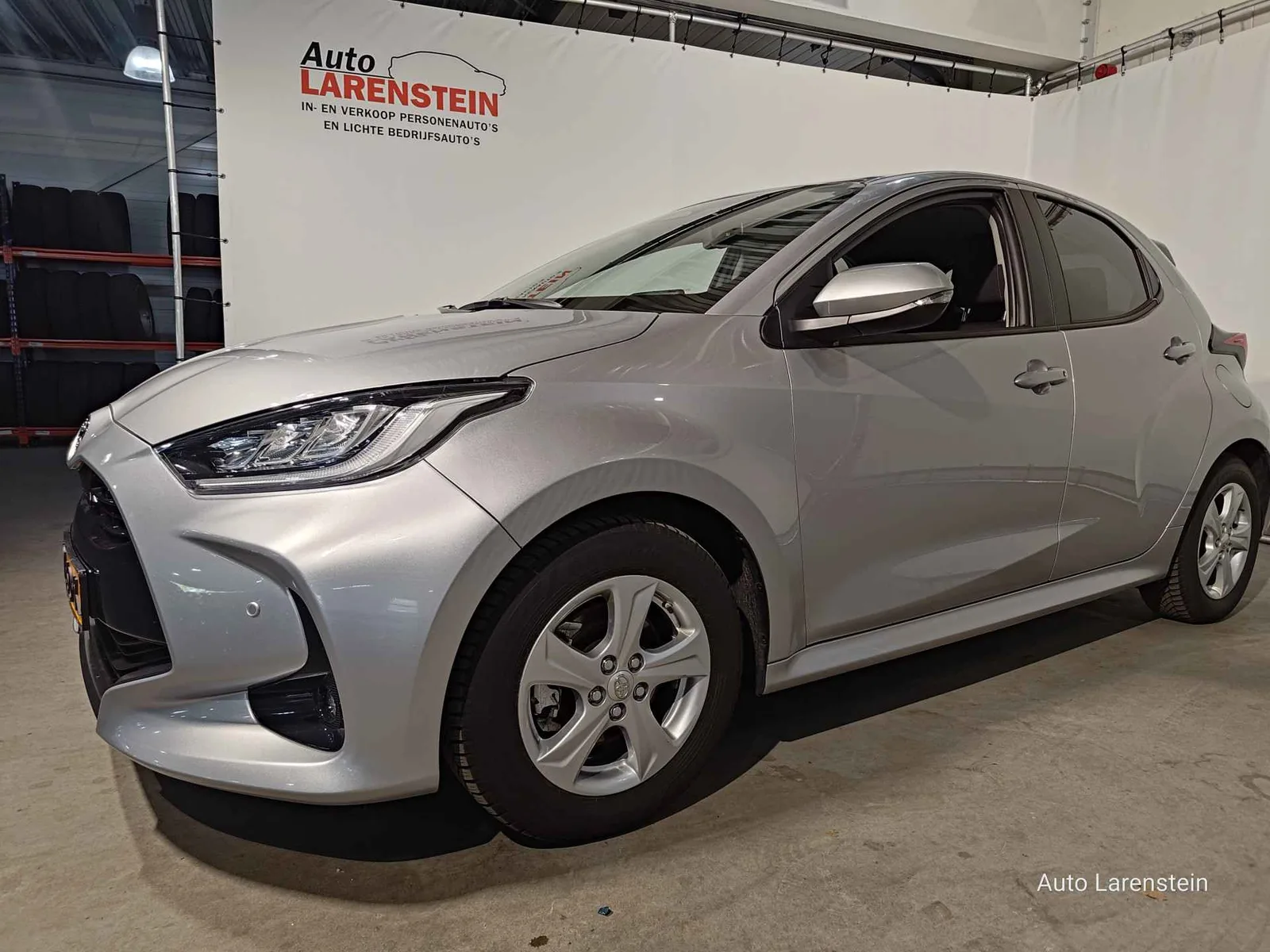 Toyota Yaris (2025) — foto 1