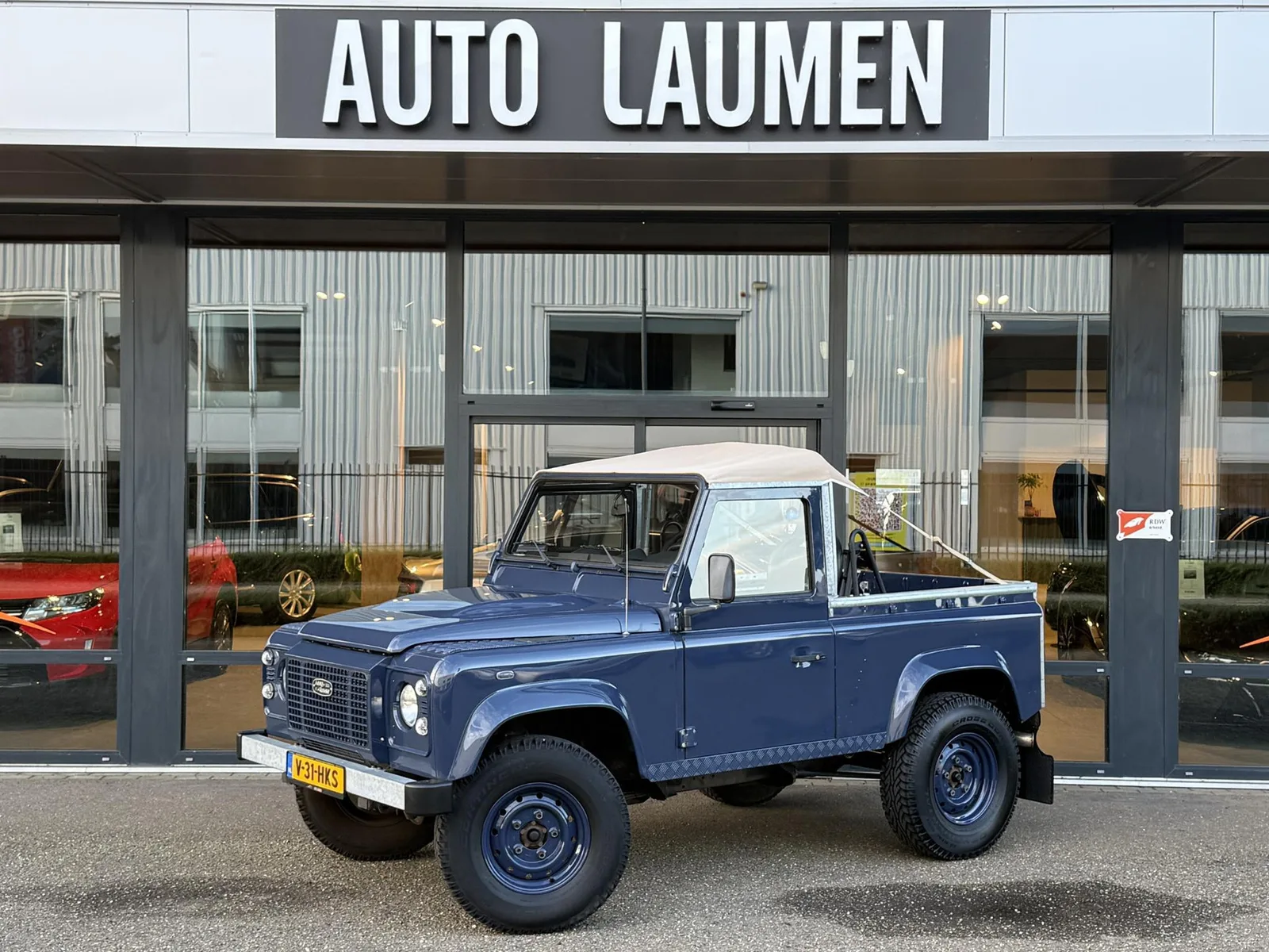 Land Rover Defender (2011) — foto 1