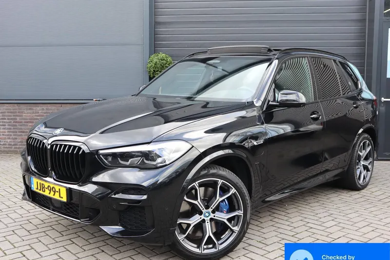 BMW X5 (2023)