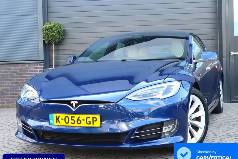 Tesla Model S (2020)
