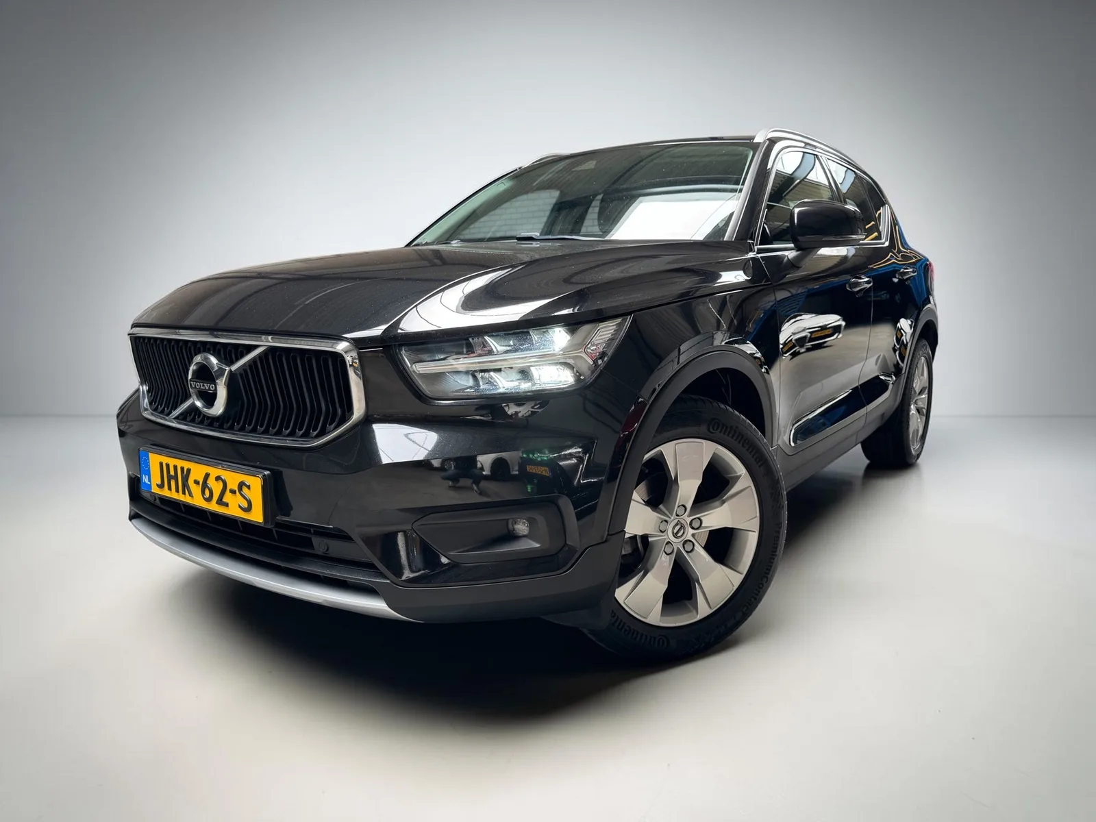 Volvo XC40 (2021) — foto 1
