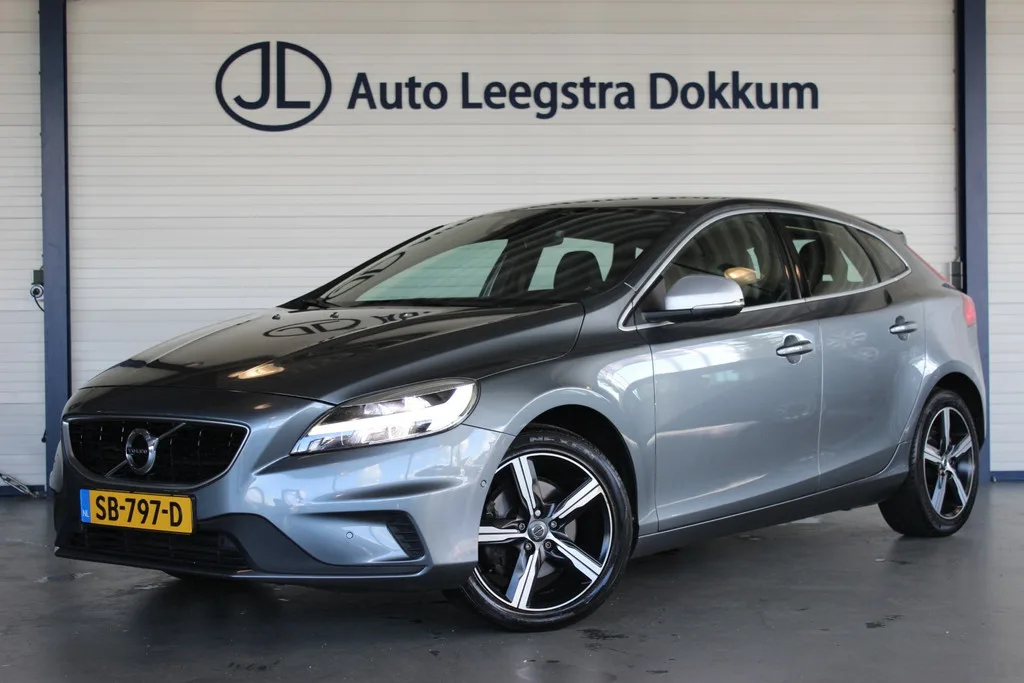 Volvo V40 (2018) — foto 1