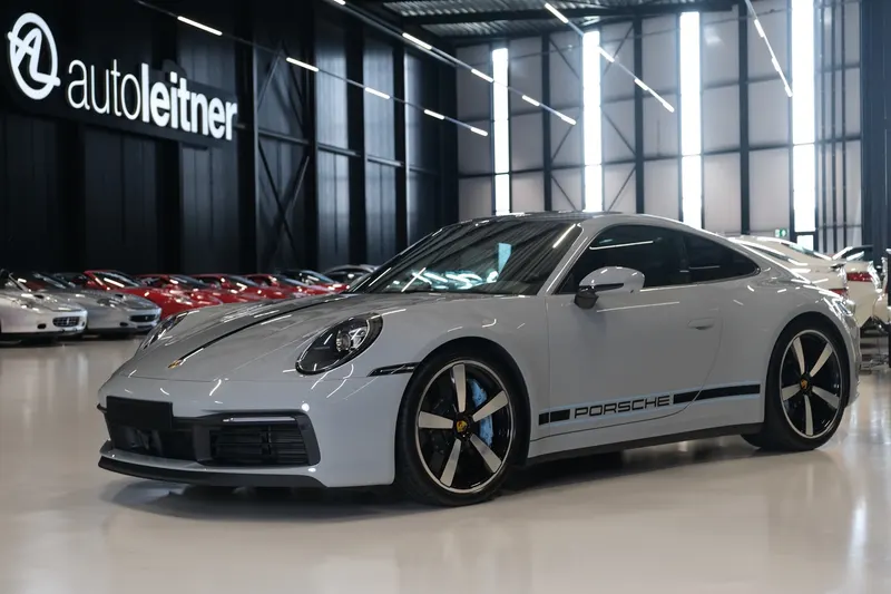 Porsche 911 (2021)