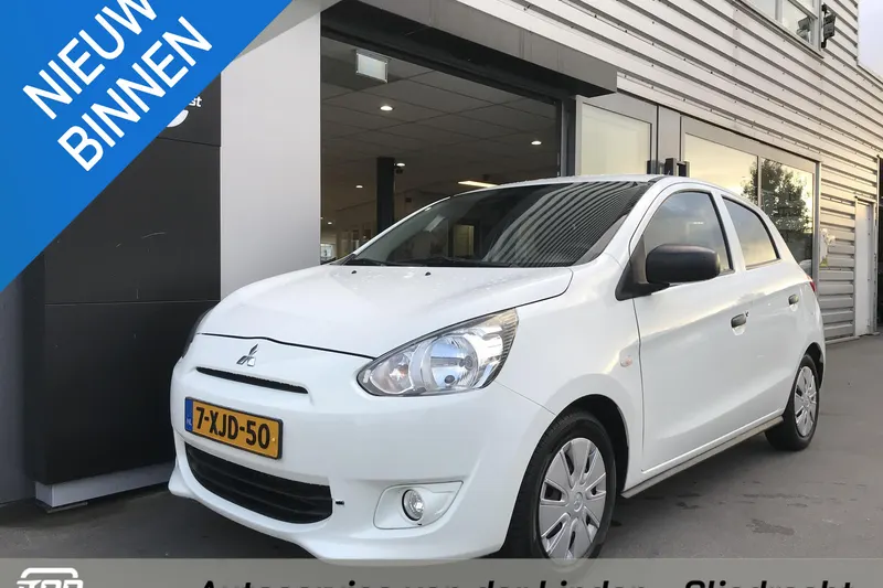 Mitsubishi Space Star (2014)