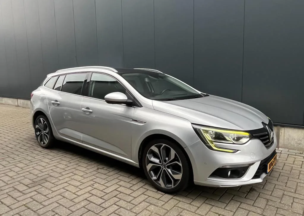Renault Mégane (2017) — foto 1
