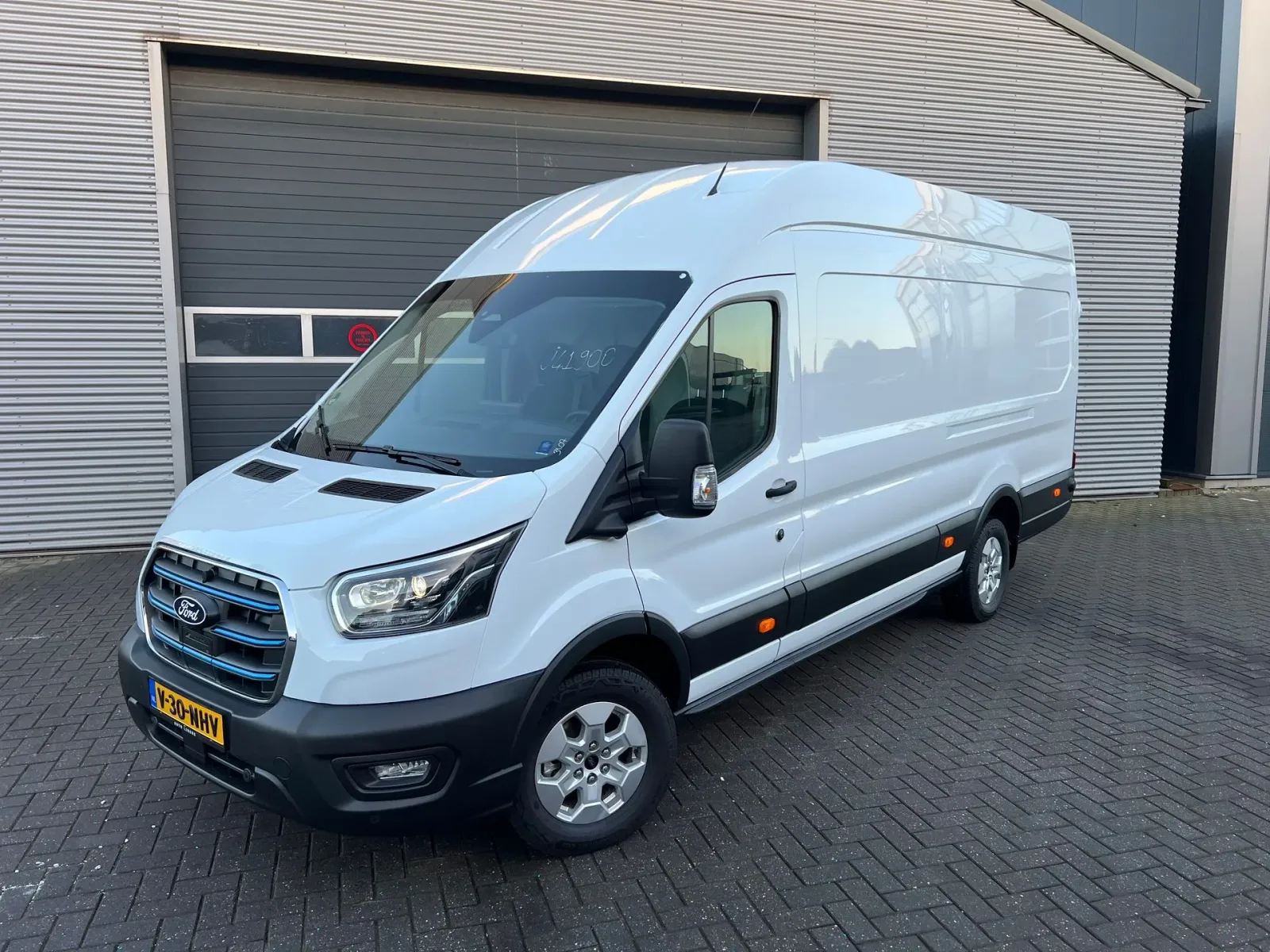 Ford E-Transit (2025) — foto 1