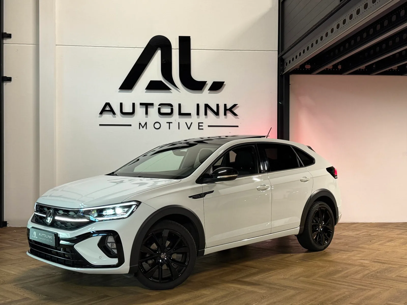 Volkswagen Taigo (2023) — foto 1
