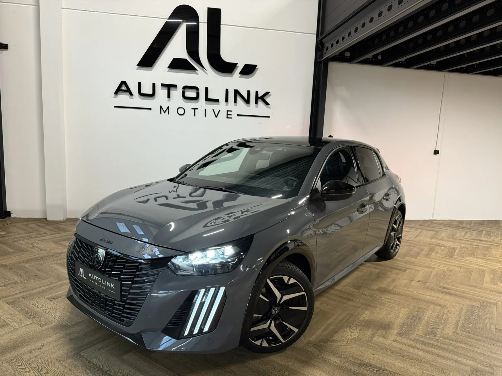 Peugeot 208 (2024) — foto 1