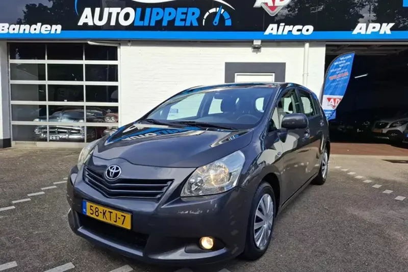 Toyota Verso (2010)