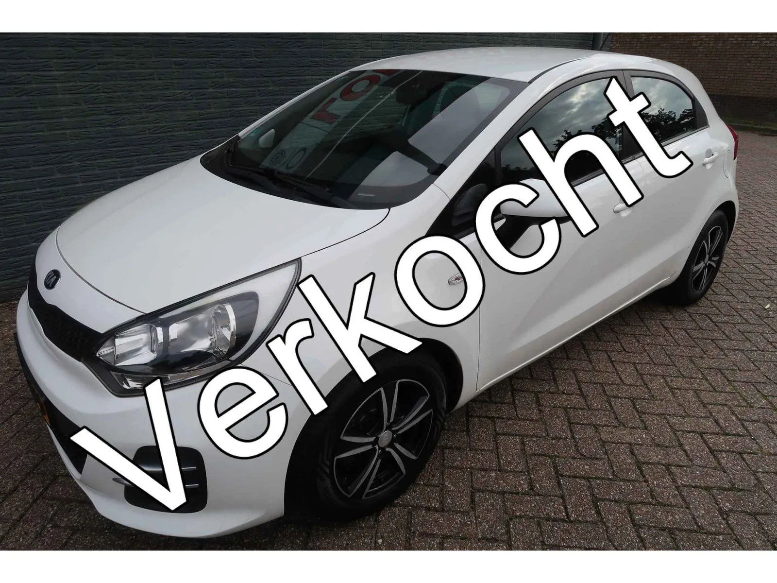 Kia Rio (2015) — foto 1