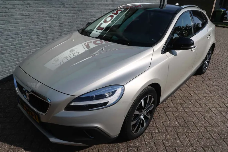 Volvo V40 Cross Country (2019)
