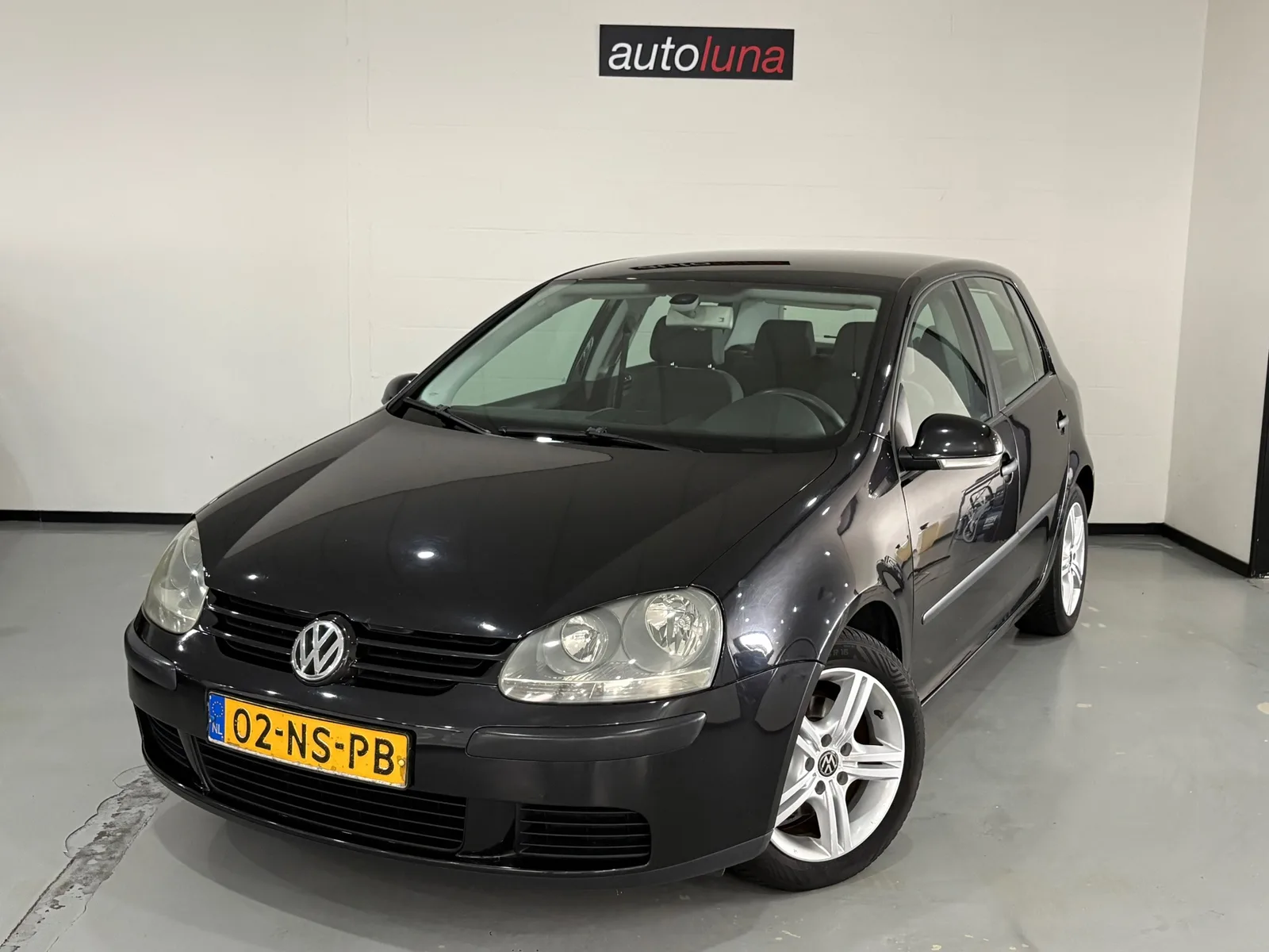 Volkswagen Golf (2004) — foto 1