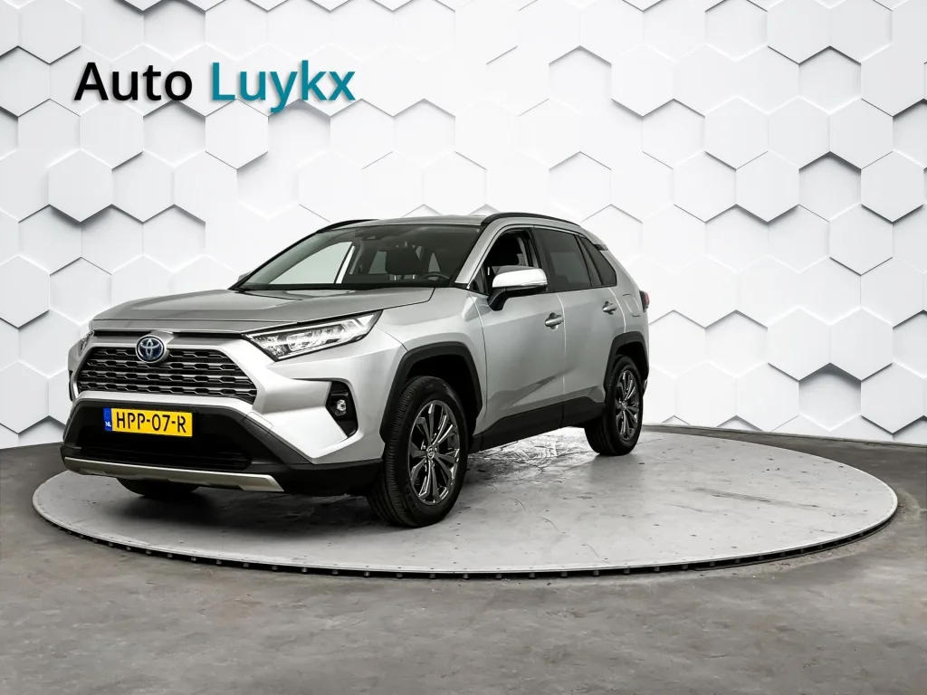 Toyota RAV4 (2023) — foto 1