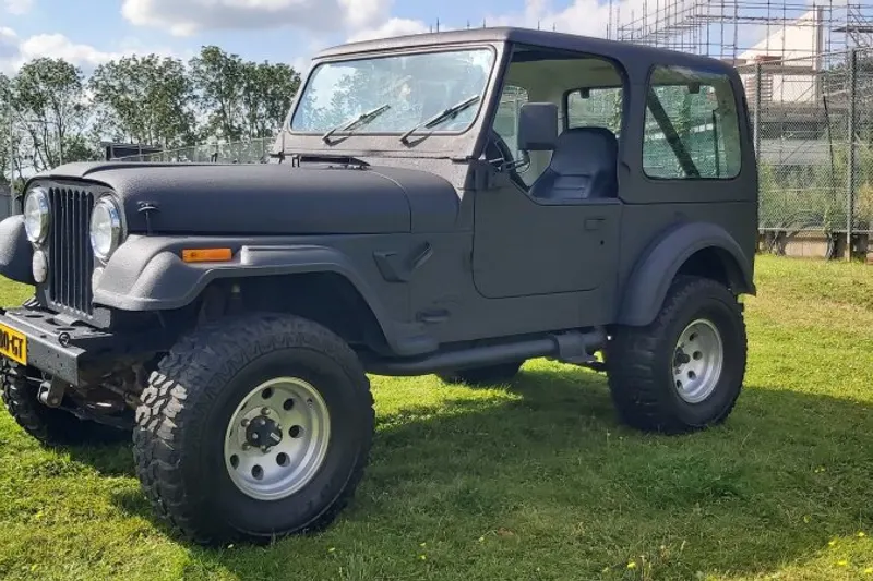 Chrysler 1983 (1983)
