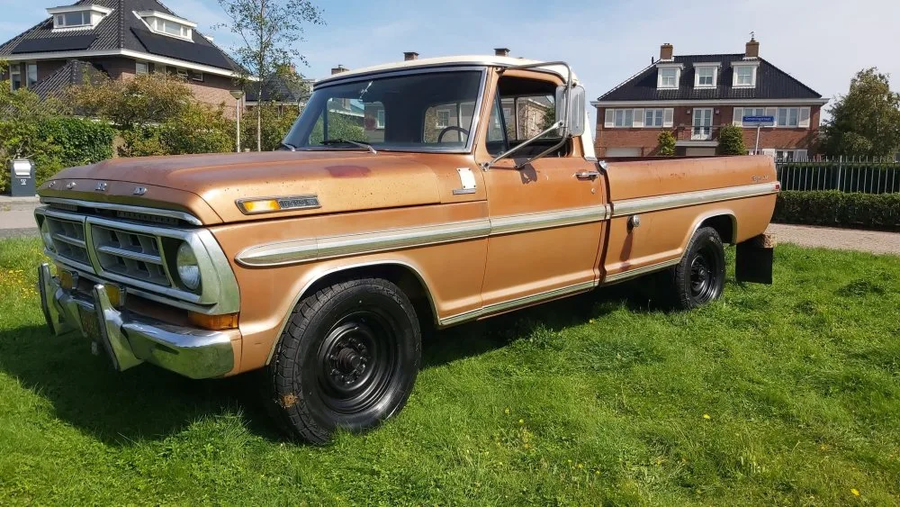 Ford 527 (1971) — foto 1